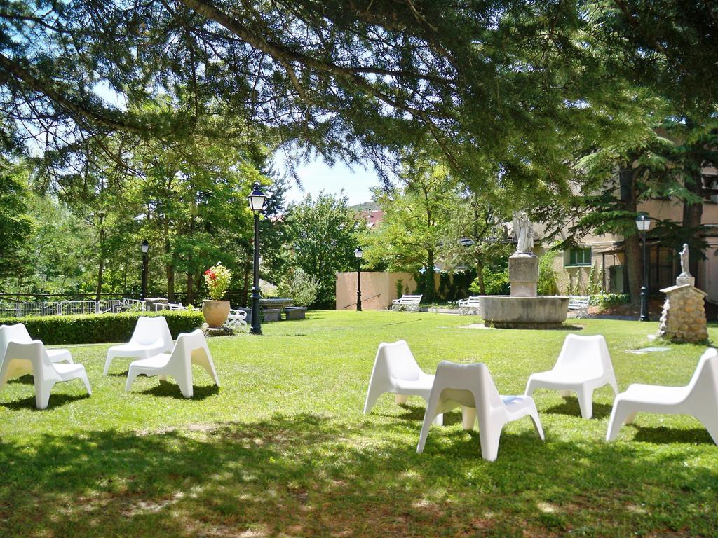 Hotel La Pardina Sabiñánigo 外观 照片
