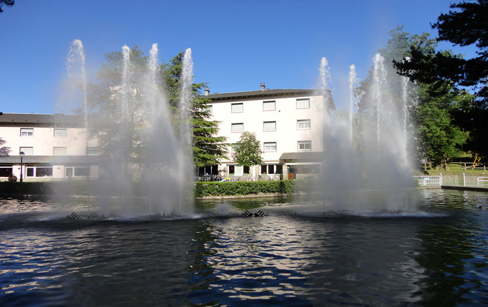 Hotel La Pardina Sabiñánigo 外观 照片