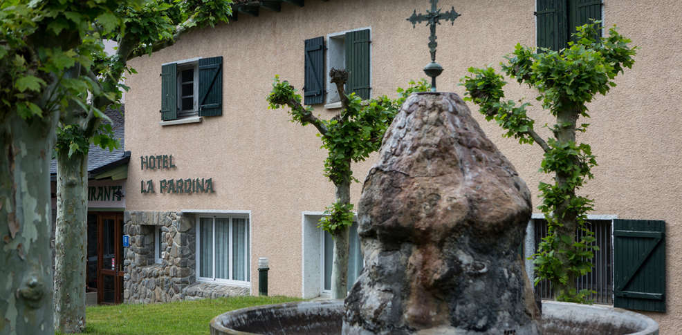 Hotel La Pardina Sabiñánigo 外观 照片